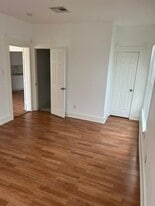 1030 Sherman St in Beaumont, TX - Building Photo