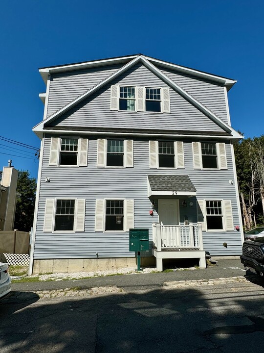 29 Mount Vernon St, Unit 1 in Boston, MA - Building Photo