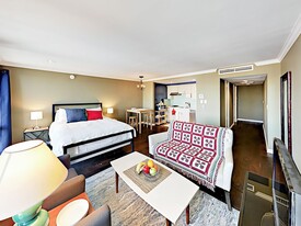 550 S Van Ness Ave Apartments