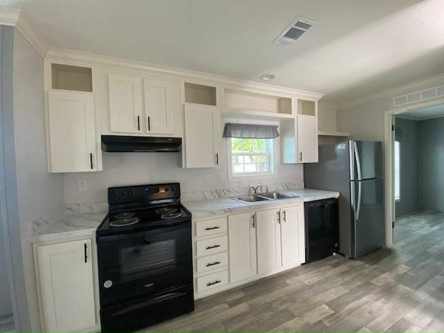 127 Lone Pine Dr in Hallandale Beach, FL - Building Photo - Building Photo