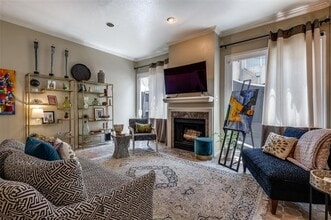 4517 Holland Ave in Dallas, TX - Building Photo - Building Photo