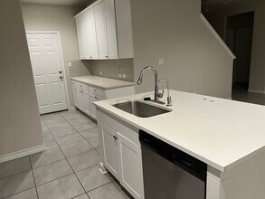 341 Mary Max Cir in San Marcos, TX - Building Photo - Building Photo