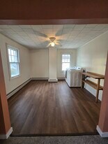 625 Palm St, Unit 625 Palm St. Apt. 2 in Scranton, PA - Building Photo