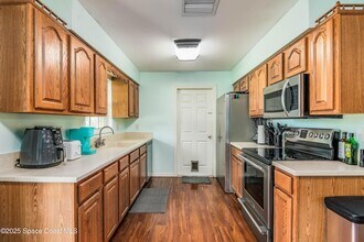 3384 Elizabeth St in West Melbourne, FL - Building Photo - Building Photo