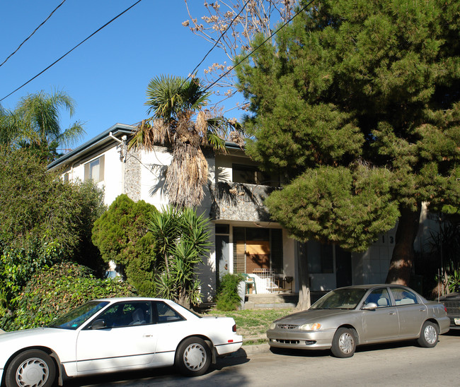 5131 Denny Ave in North Hollywood, CA - Building Photo - Building Photo