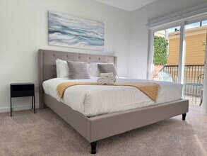 525 Parkway Dr NE in Atlanta, GA - Building Photo - Building Photo