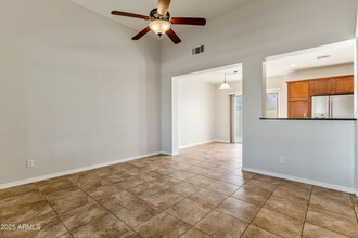 3983 E Cat Balue Dr in Phoenix, AZ - Foto de edificio - Building Photo
