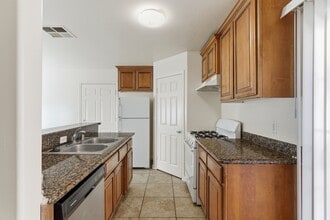 722 K St in Bakersfield, CA - Building Photo - Building Photo