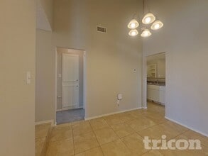 6621 Brookhaven Trail in Fort Worth, TX - Foto de edificio - Building Photo