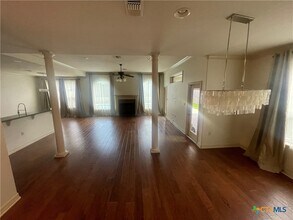 34 Cotswold Ln in Victoria, TX - Building Photo - Building Photo