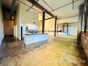 887 West Marietta St NW in Atlanta, GA - Building Photo - Building Photo