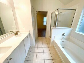 13542 Forest Gully in Houston, TX - Building Photo - Building Photo