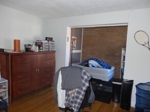 9 Commonwealth Ct, Unit 14 in Boston, MA - Foto de edificio - Building Photo