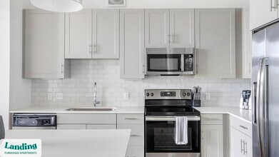 2511 Montopolis Dr in Austin, TX - Building Photo - Building Photo