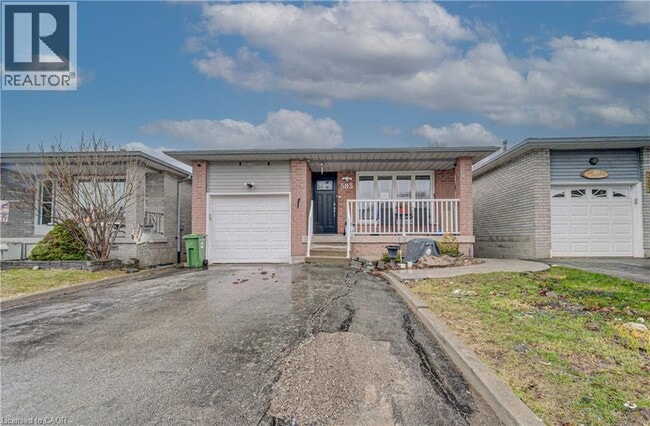 383 Rexford Dr in Hamilton, ON - Building Photo - Building Photo