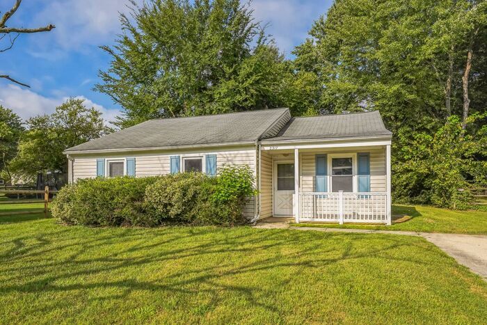 2317 Valery Ct in Waldorf, MD - Building Photo