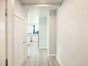 40 Bellwether Way in Bellingham, WA - Building Photo - Building Photo