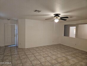 544 W Jardin Loop in Casa Grande, AZ - Building Photo - Building Photo