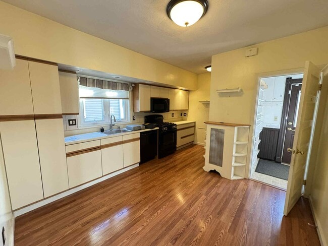 property at 46 Bromfield Rd