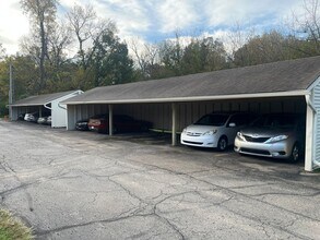 3039 SW Maupin Ln in Topeka, KS - Building Photo - Building Photo