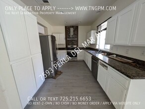 7593 Perla Del Mar Ave in Las Vegas, NV - Building Photo - Building Photo