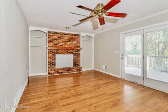 4303 Accomack Dr in Louisville, KY - Building Photo - Building Photo