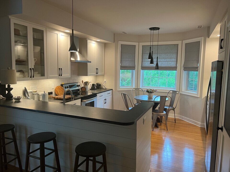 4896 Highlands Pl in Charlottesville, VA - Building Photo