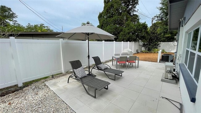 2832 Bay St in Sarasota, FL - Building Photo - Building Photo