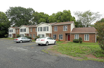 Hawley Apartments in Belmont, NC - Building Photo - Building Photo