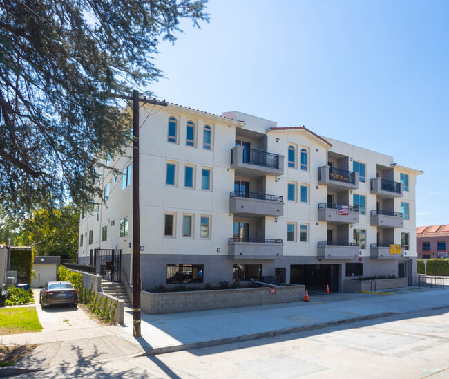 Peach Grove Apartments in North Hollywood, CA - Building Photo - Building Photo