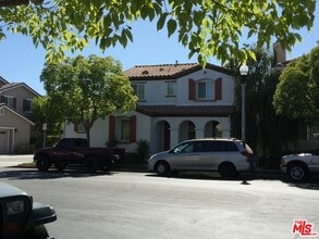 27827 Summer Grove Pl in Santa Clarita, CA - Building Photo - Building Photo