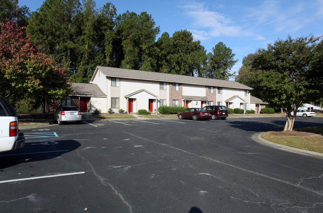 Shady Moss Townhouses in Conway, SC - Building Photo