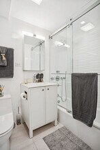 125 E 83rd St, Unit SI ID1312101P in New York, NY - Foto de edificio - Building Photo