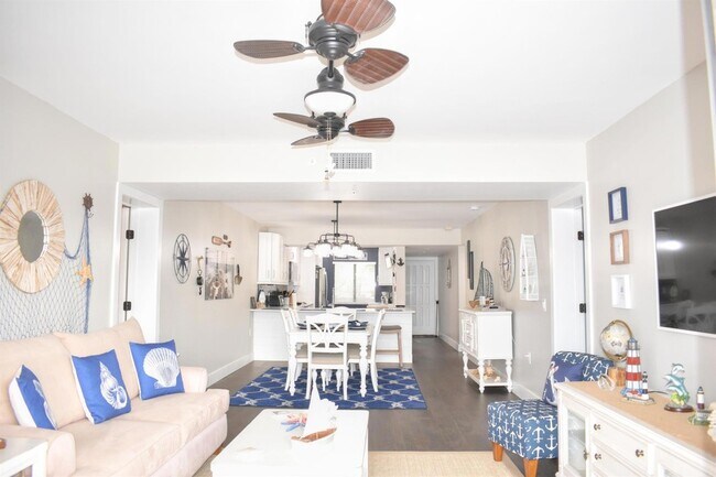 1301 Cir, Unit 305 in Jupiter, FL - Building Photo - Building Photo