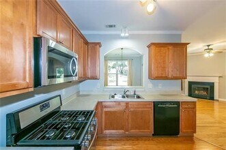 127 Sunset Ln in Woodstock, GA - Building Photo - Building Photo