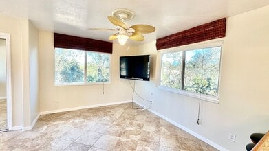 4001 S Mission Rd in Fallbrook, CA - Building Photo - Building Photo