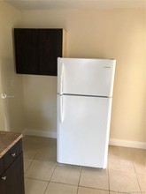 6941 NW 4th Ave-Unit -1left in Miami, FL - Foto de edificio - Building Photo
