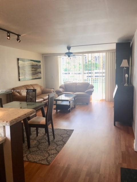 4000 NE 169th St in North Miami Beach, FL - Building Photo - Building Photo