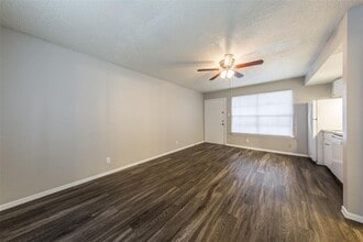 3101 Tom Green St in Austin, TX - Building Photo - Building Photo