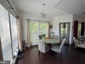 4142 Fountainside Ln in Fairfax, VA - Building Photo - Building Photo
