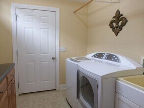 195 Melody Dr in Christiansburg, VA - Building Photo - Building Photo