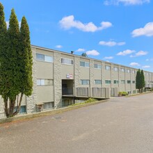 Christine Apartments in Tacoma, WA - Building Photo - Interior Photo