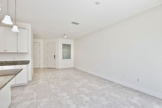 14076 Helsby St in Orlando, FL - Building Photo - Building Photo