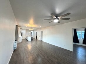 1659 E 61st St in Los Angeles, CA - Building Photo - Building Photo