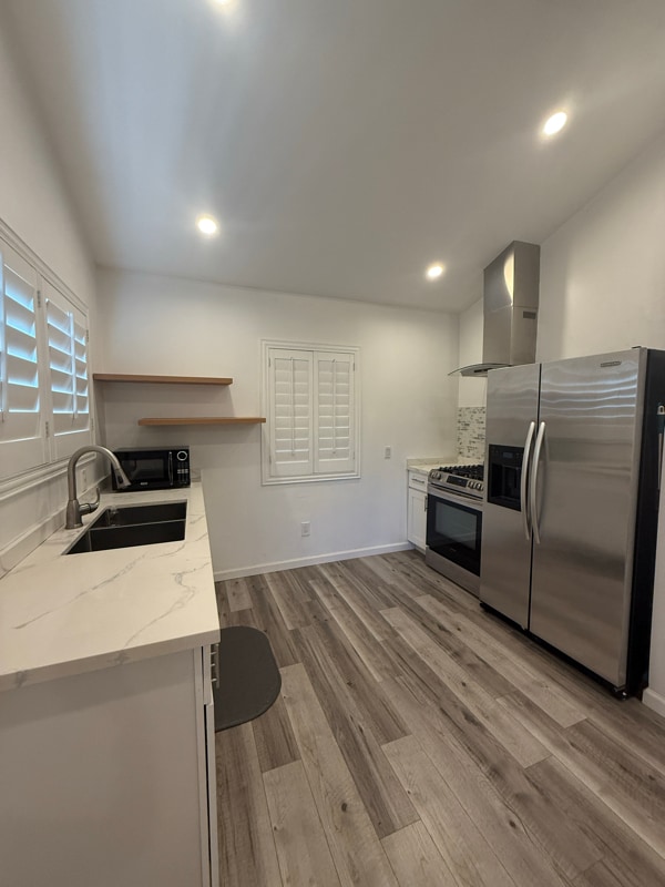 9000 Bianca Ave in Los Angeles, CA - Building Photo - Building Photo