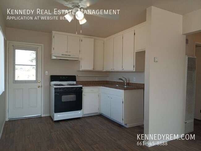 43310 51st St W in Lancaster, CA - Building Photo - Building Photo