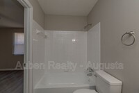 1546 Hamilton Dr photo'