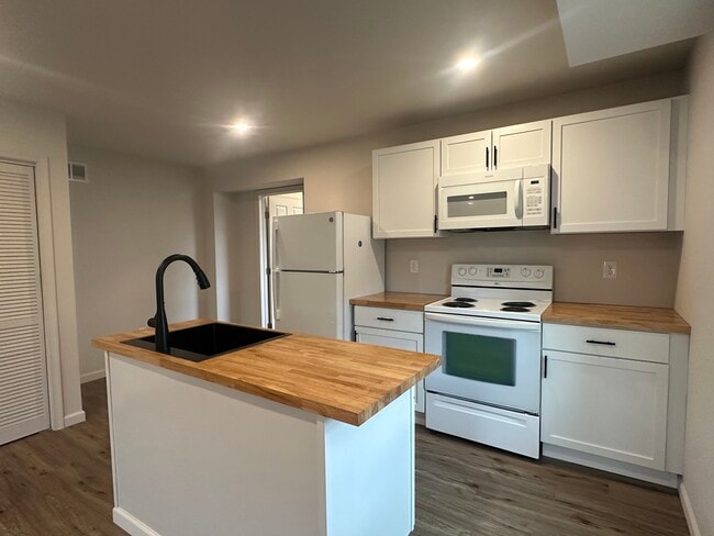 property at 1326 Morton Ave