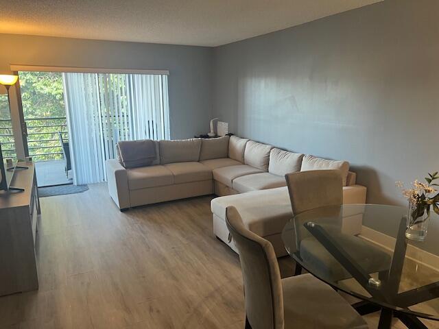 9440 SW 8th St in Boca Raton, FL - Foto de edificio - Building Photo