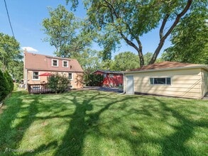 519 S Williston St in Wheaton, IL - Foto de edificio - Building Photo